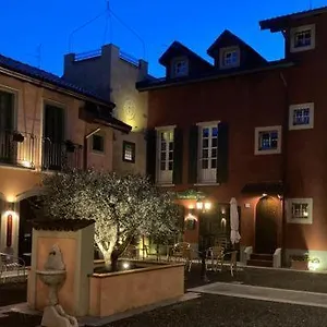 https://la-corte-di-vicolo-torre.it-lombardy.com