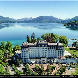 https://le-bleu-du-lac.hotels-rhonealpes.com